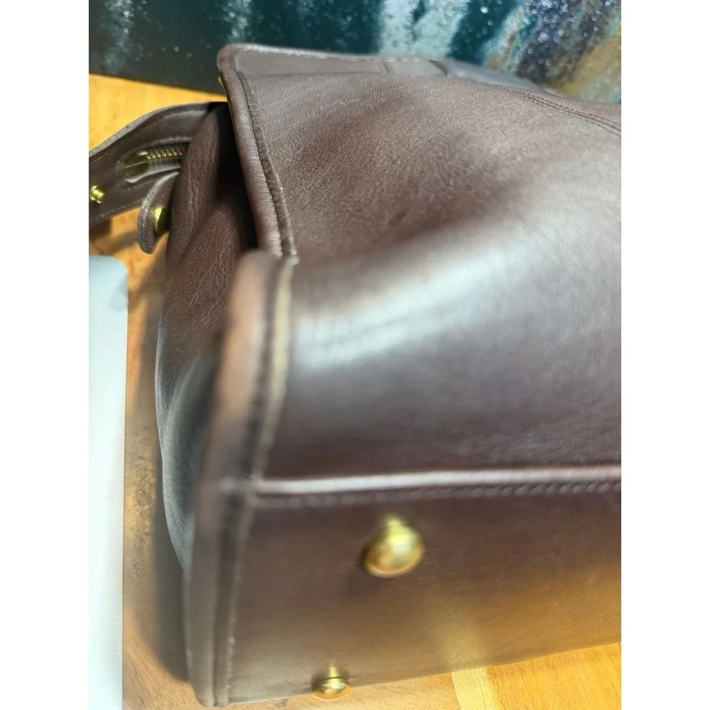 Coach 1996 Vintage Chocolate Brown Glovetanned Leather Zip Top Shopper